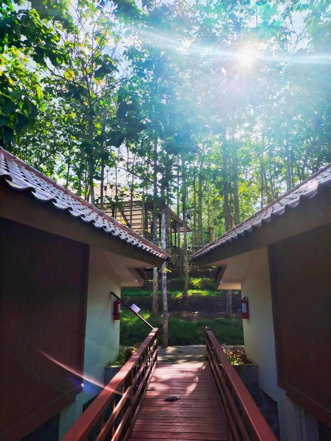 Kasuari Exotic Resort Магеланг Экстерьер фото