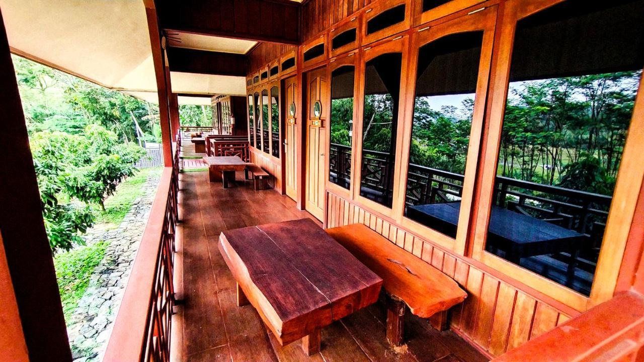 Kasuari Exotic Resort Магеланг Экстерьер фото